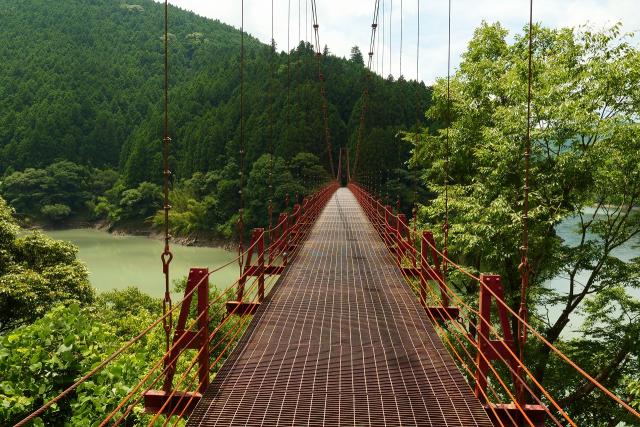 スリル満点な蔵王橋