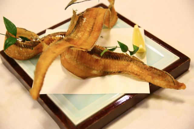 太刀魚の骨せんべい
